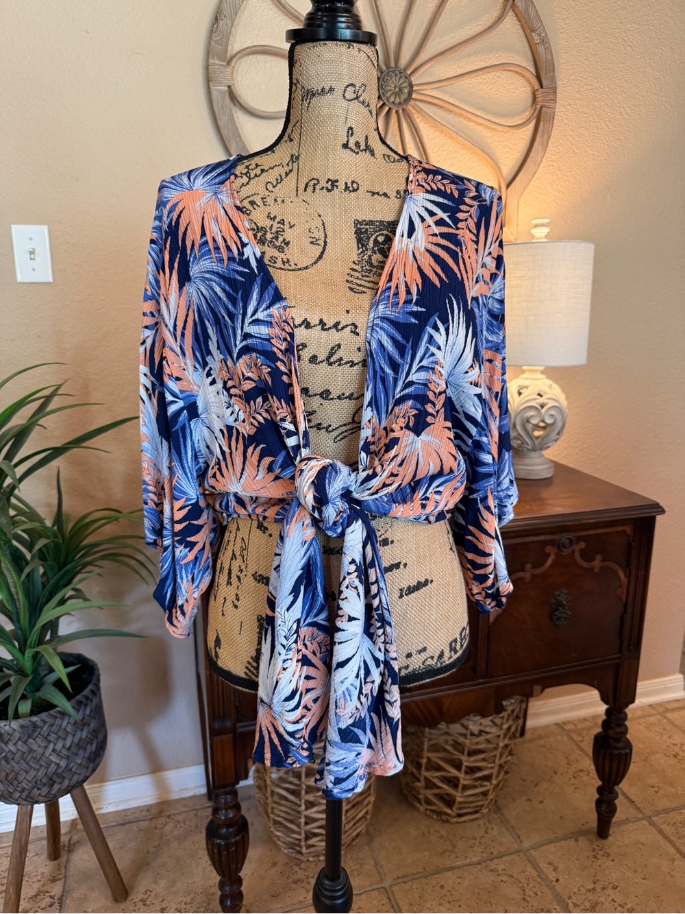 Black Bead Tropical Tie-Front Kimono Top— Navy, Peach & White